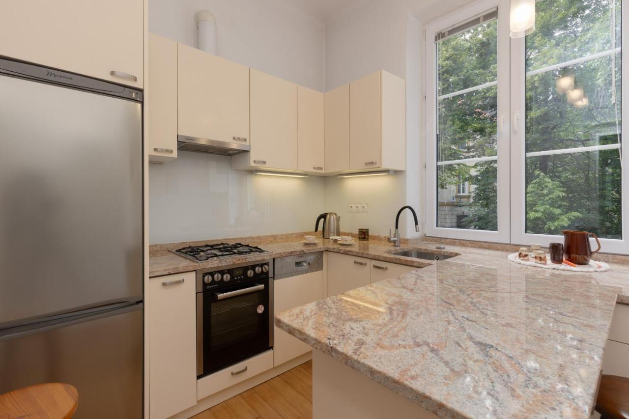 Warsaw New Town Square Apartment For 5 Guests By Noclegi Renters Kültér fotó