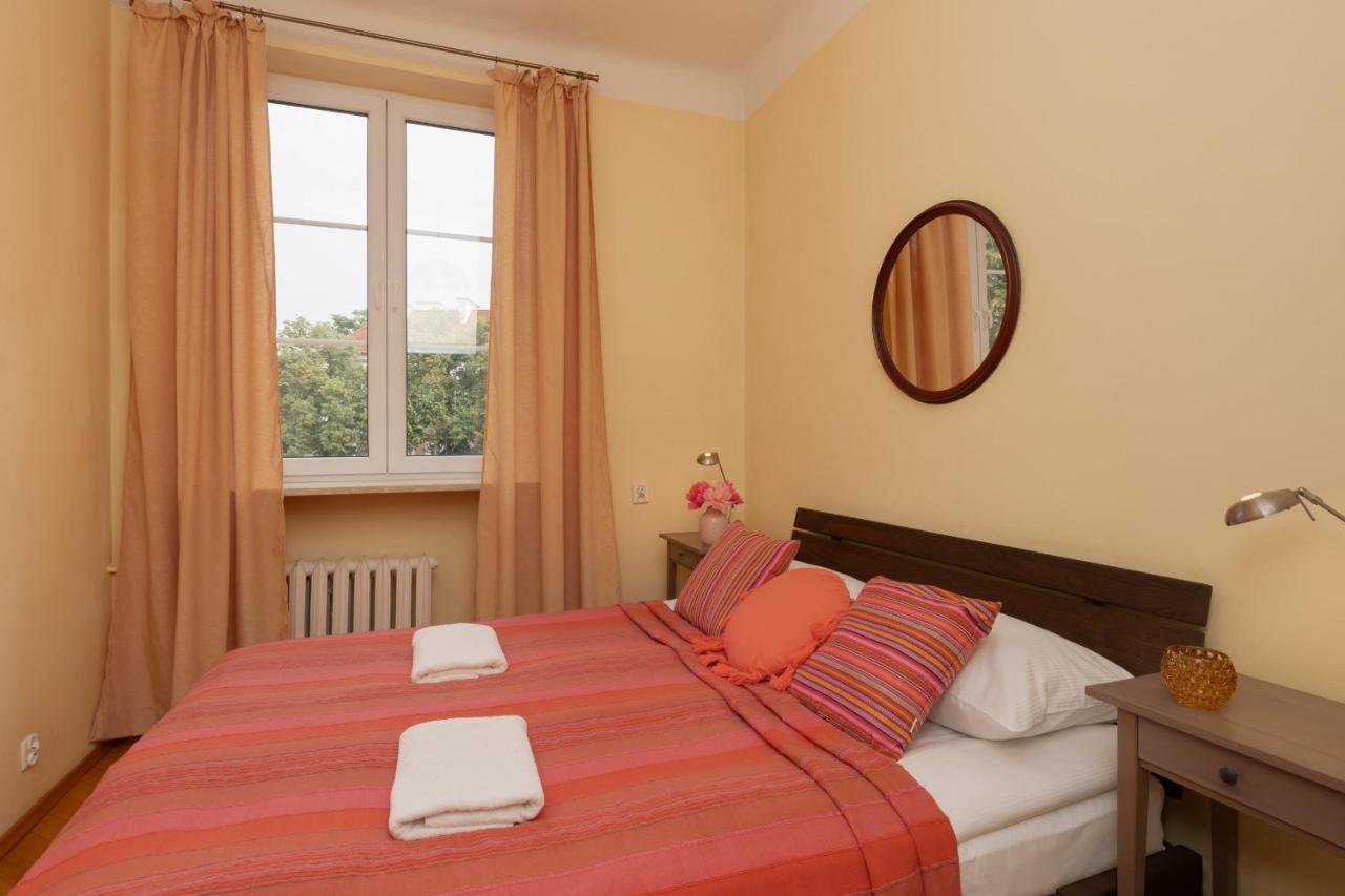 Warsaw New Town Square Apartment For 5 Guests By Noclegi Renters Kültér fotó