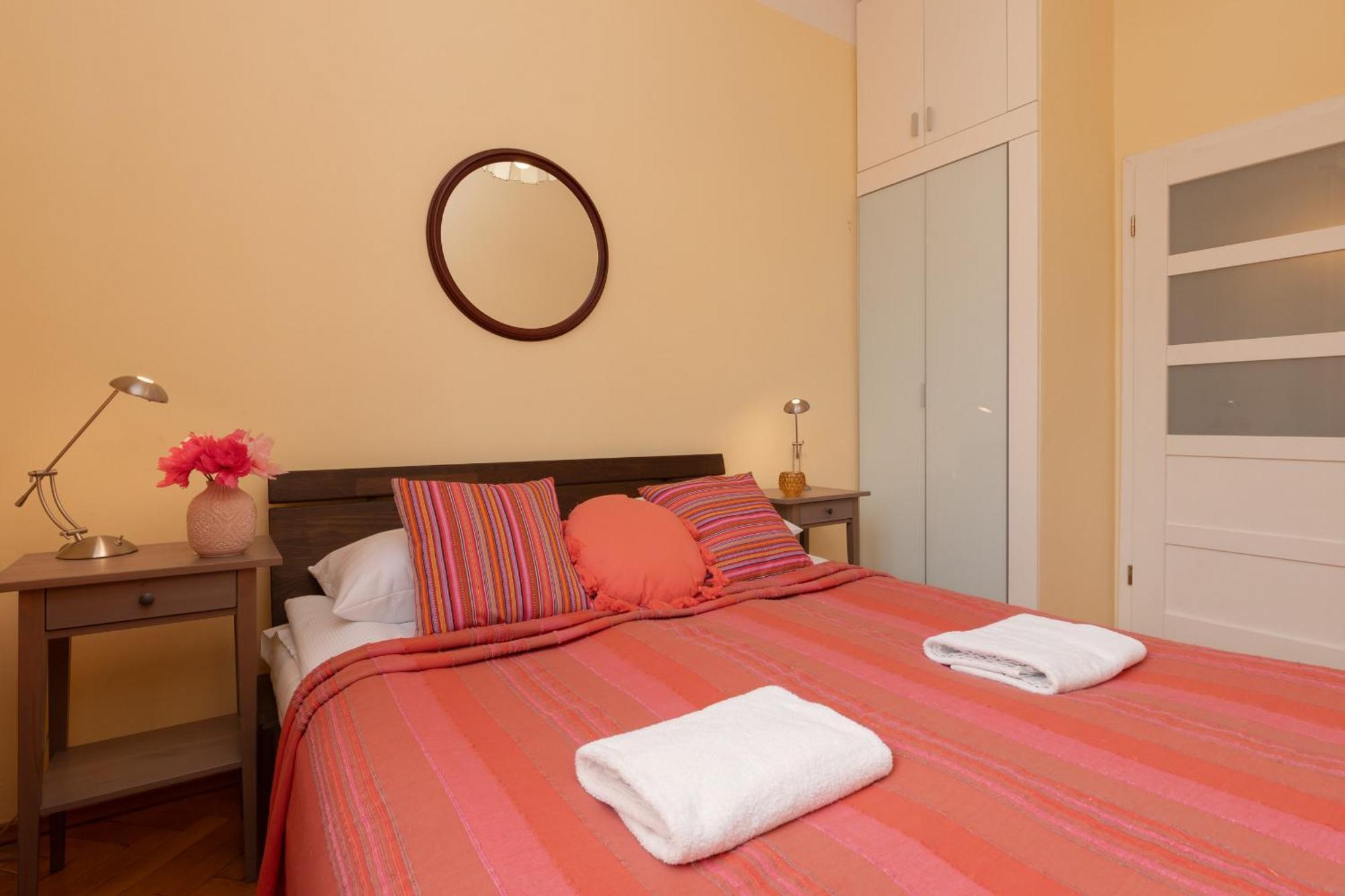 Warsaw New Town Square Apartment For 5 Guests By Noclegi Renters Kültér fotó